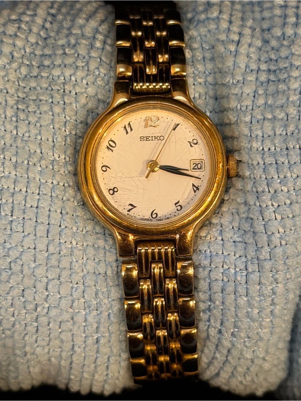Vintage Seiko Gold-Tone Ladies 24mm Watch White Arabic Dial Date 7N82-0228 1997